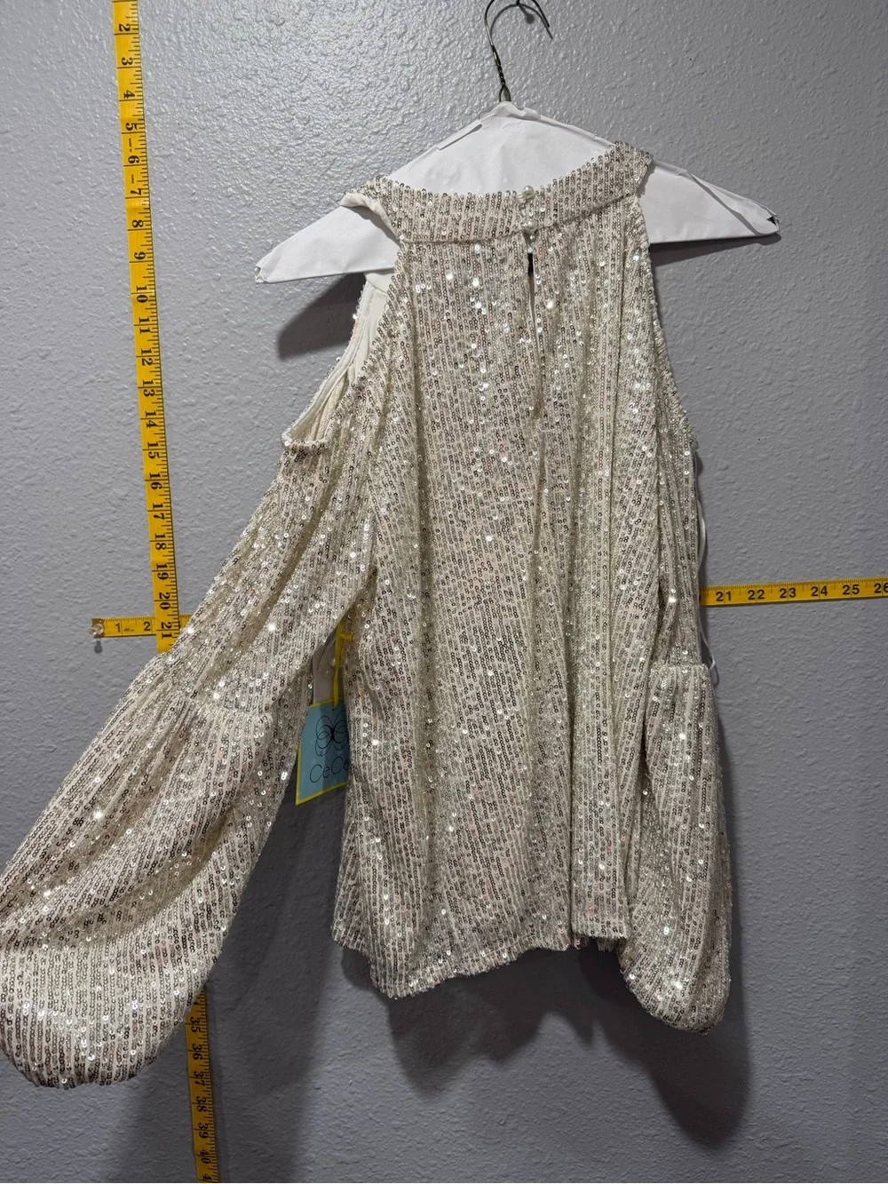 NWT CeCe Champagne Sequin Cold Shoulder Holiday Blouse Size Medium - Picture 5 of 7